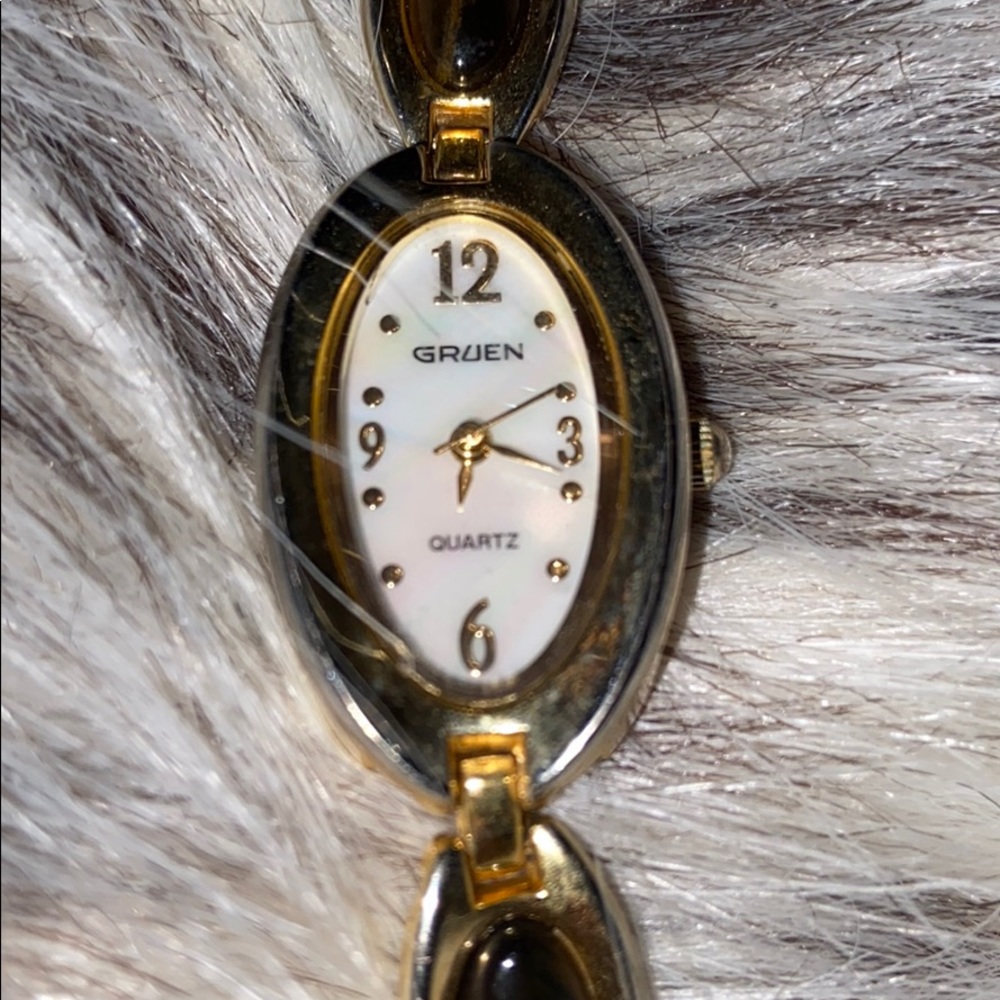 watch - Picture 2 of 3